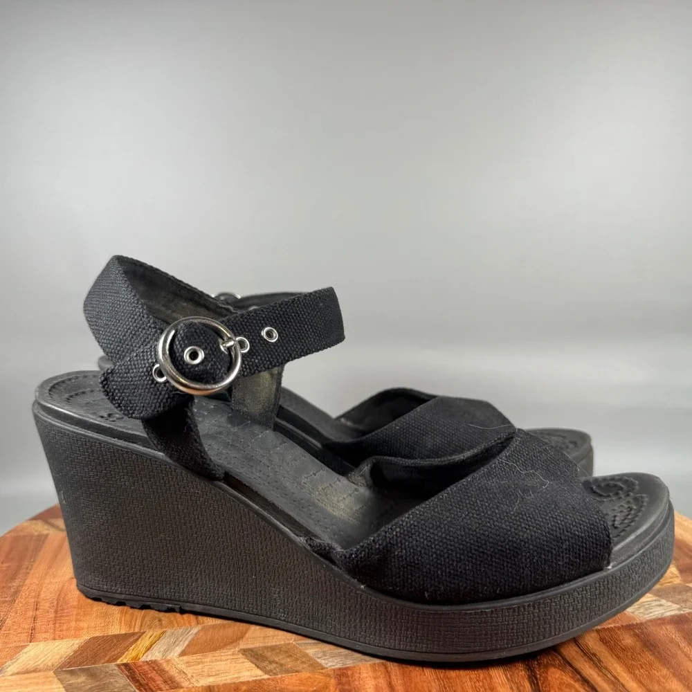 Crocs Leigh Wedge Sandals Black Canvas Ankle Strap Platform Womens Size 10